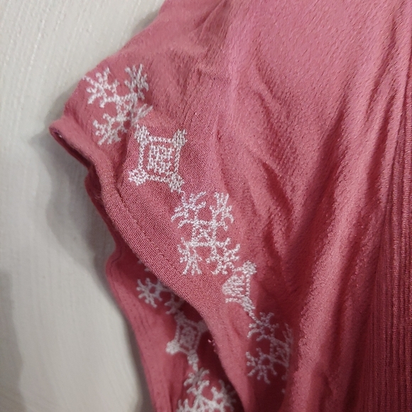 Francesca's Blue Rain Blush Pink Embroidered Dress Size Women's Medium - Picture 8 of 12